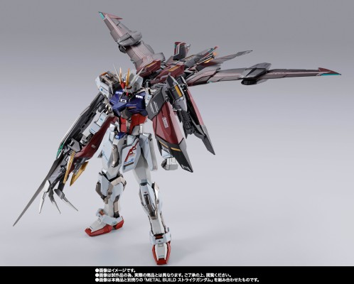 METAL BUILD 机动战士高达SEED DESTINY ASTRAY 神兵型强袭装备（新生强袭版）