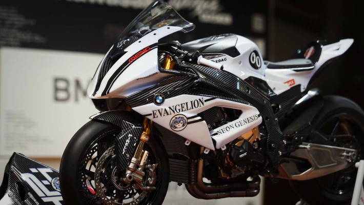 MT-004 宝马 HP4 RACE