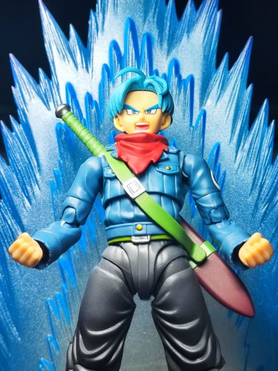 S.H.Figuarts 未来特兰克斯