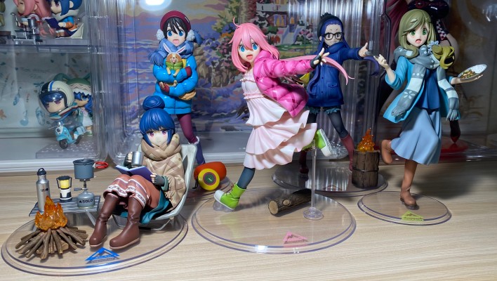 摇曳露营△ 齐藤惠那 与 竹轮