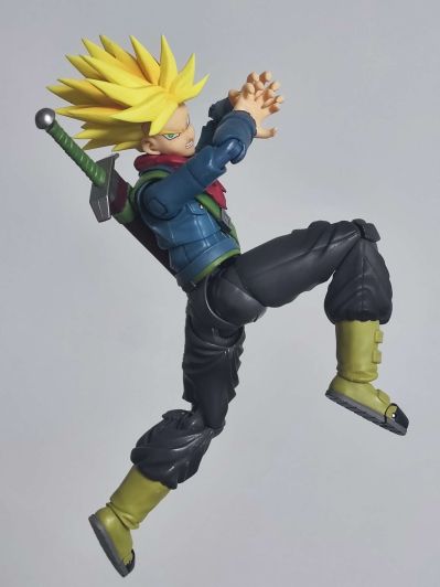 S.H.Figuarts 特兰克斯 龙珠 超宇宙版