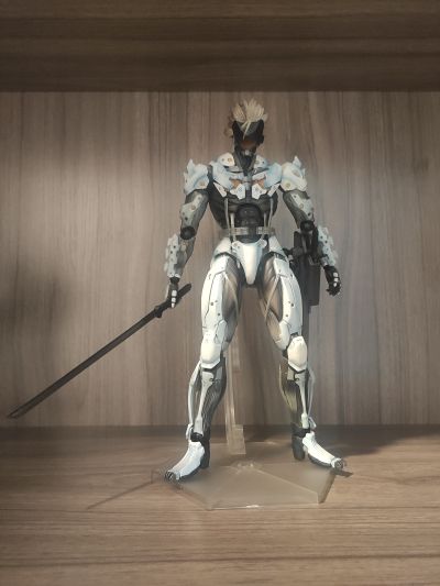 PlayArts改 潜龙谍影崛起：复仇 雷电 Custom Body Yellow