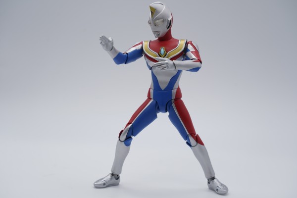 S.H.Figuarts（真骨雕制法） 戴拿奥特曼 闪亮型