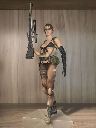 PlayArts改 メタルギアソリッドV クワイエット