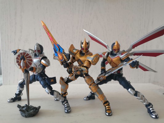 S.H.Figuarts  假面骑士剑 国王形态