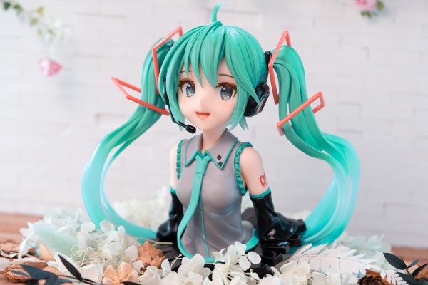 TAITO赏 初音未来39纪念日抽奖活动 终极快乐奖 初音未来胸像 终极快乐奖配色（原画师：藤原）
