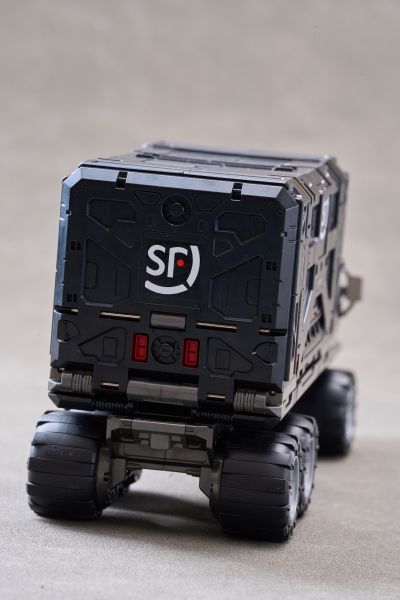 戴亚克隆 战术运载车