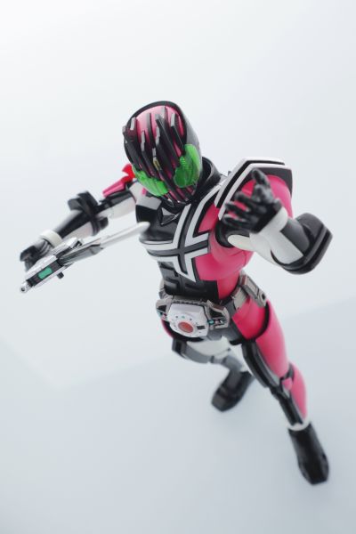 S.H.Figuarts(真骨雕制法)  假面骑士帝骑 假面骑士帝骑