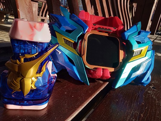 假面骑士利维斯系列 变身腰带 DX贝尔驱动器+寂流驱动器组件