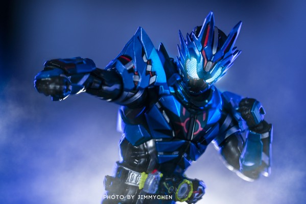 S.H.Figuarts 假面骑士零一 外传 假面骑士巴尔坎与瓦尔基里 假面骑士巴尔坎 孤狼