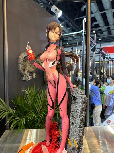 新世纪福音战士新剧场版：Q 真希波·真理·伊拉丝多莉亚斯