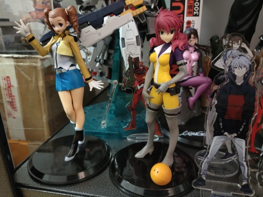 高达00 菲露特・古蕾斯 DX Heroine Figure 3 B 