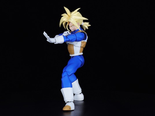 S.H.Figuarts  超级赛亚人特兰克斯-身藏超凡之力-