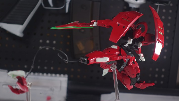 HG 1/144   达利尔巴尔德