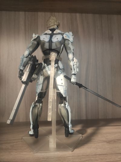 PlayArts改 潜龙谍影崛起：复仇 雷电 Custom Body Yellow