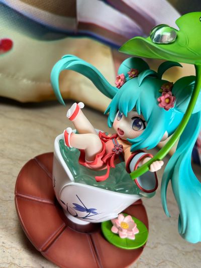 初音未来 荷塘嬉戏