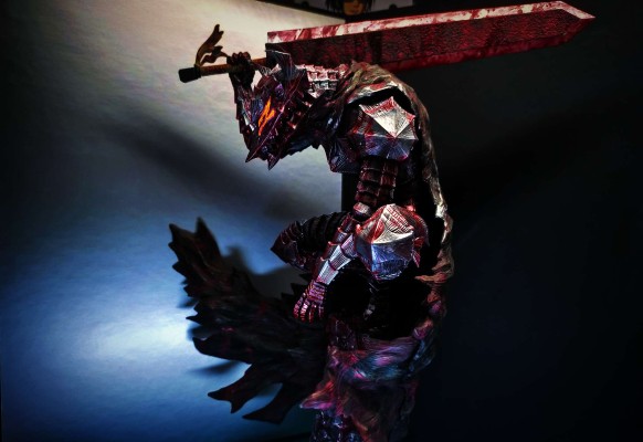 剑风传奇 42卷  格斯 (狂战士盔甲) 胸像附属特装版