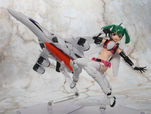 V.F.G. MC-09 超时空要塞F VF-25F 弥赛亚 兰花·李