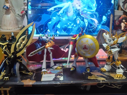 S.H.Figuarts 帝皇龙兽（圣骑士形态）