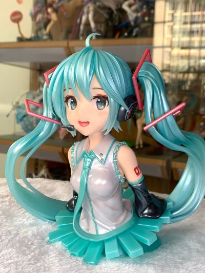TAITO赏 初音未来39纪念日抽奖活动 终极快乐奖 初音未来胸像 终极快乐奖配色（原画师：藤原）