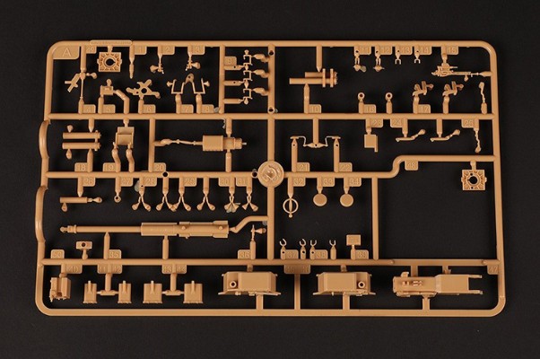 编号:82941 1/72 装甲车辆系列 152mm“达纳”自行榴弹炮
