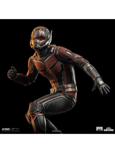 蚁人与黄蜂女：量子狂潮 蚁人