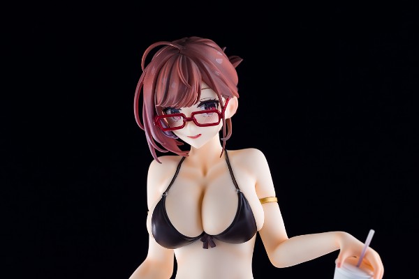 近视的姐姐 泳装