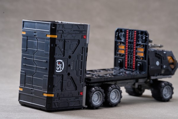 戴亚克隆 战术运载车