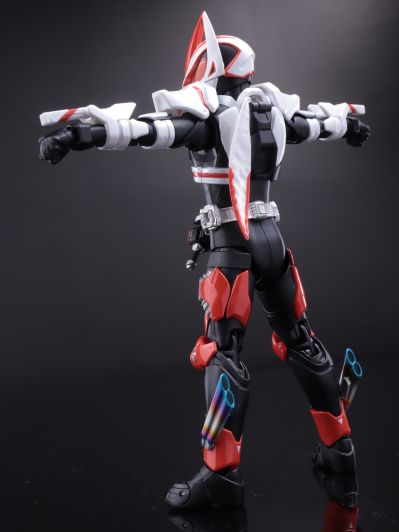 S.H.Figuarts  假面骑士极狐 马格南推进器形态