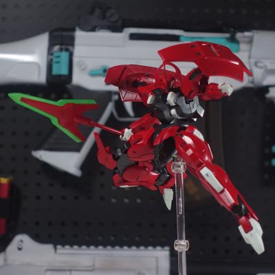 HG 1/144   达利尔巴尔德