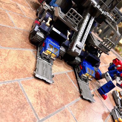 戴亚克隆 DA-95 基地机器人：陆地机动战舰