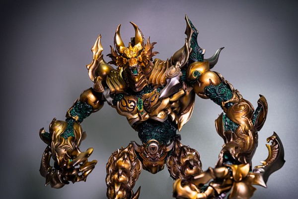 牙狼系列 换装铠甲与剧中道具第五作 心灭兽身牙狼与魔道指环扎尔巴战损版