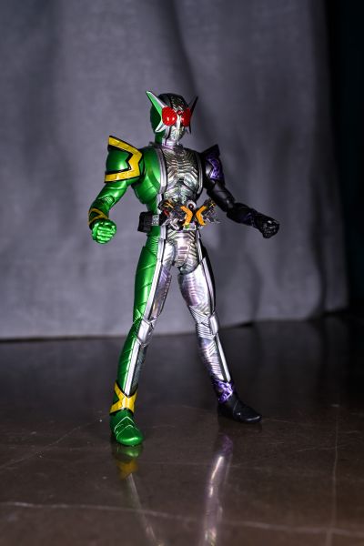 S.H.Figuarts(真骨雕制法)   假面骑士双骑  疾风王牌 极致形态