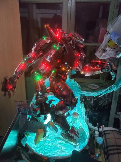 环太平洋:雷霆再起 暴风赤红