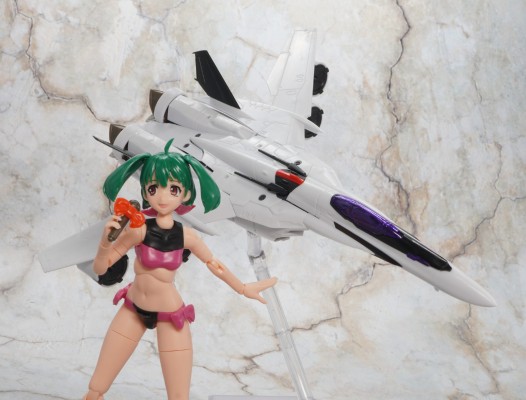 V.F.G. MC-09 超时空要塞F VF-25F 弥赛亚 兰花·李