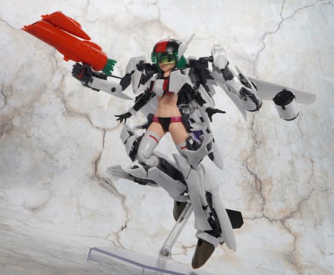 V.F.G. MC-09 超时空要塞F VF-25F 弥赛亚 兰花·李