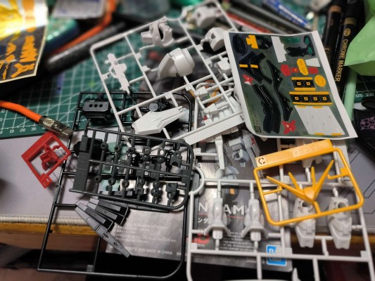 SD高达 EX-Standard 机动战士高达 逆袭的夏亚 RX-93 ν高达