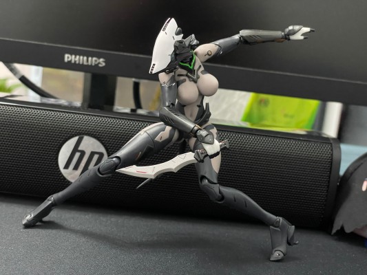 黑色战术连帽披风