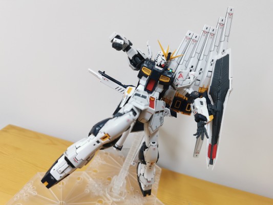 RG 1/144 ν高达 飞翼浮游炮特效件套装