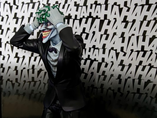 ARTFX 蝙蝠侠:致命玩笑 小丑 最糟糕的一天