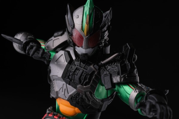 S.H.Figuarts  假面骑士亚马逊欧米伽