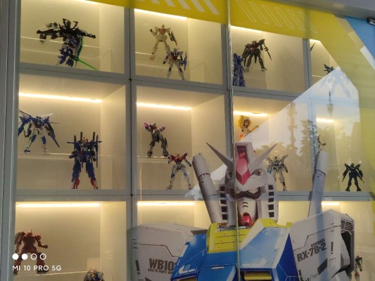 1/144 RX-78-2 高达（巨无霸配色）