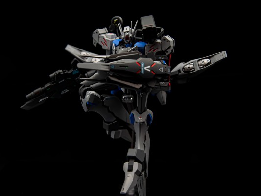 HG 机动战士高达 水星的魔女 铁骑高达