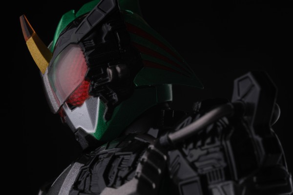 S.H.Figuarts  假面骑士亚马逊欧米伽