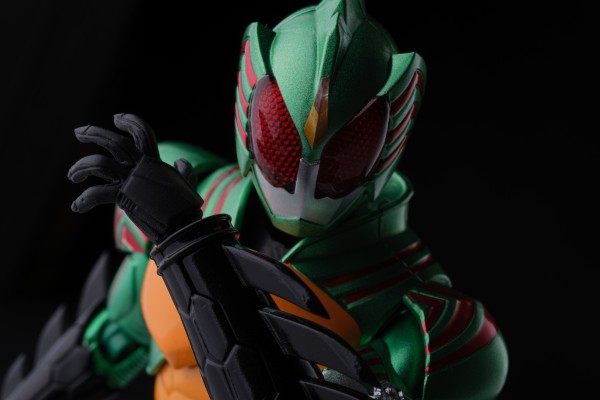 S.H.Figuarts  假面骑士亚马逊欧米伽