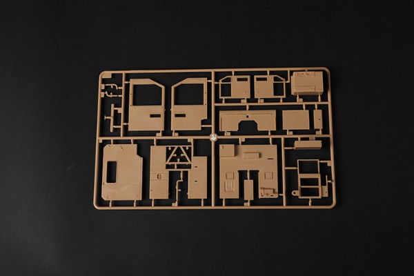 编号:85526 1/35 装甲车辆系列 M1070自卸卡车