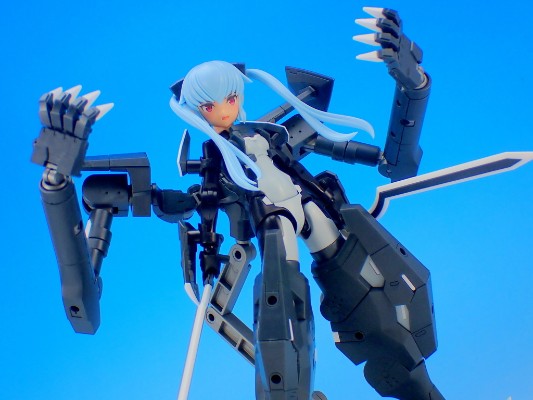 女神装置 武装神姫 恶魔型 斯特拉芙