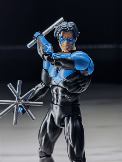 MAFEX 编号175 蝙蝠侠：缄默 夜翼