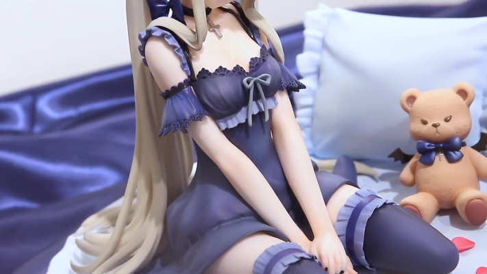 邻家的天使同学 椎名真昼 小恶魔