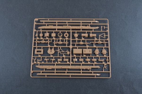 编号:63527 1/35 装甲车辆系列 M1001牵引M790“潘兴”-2导弹发射车